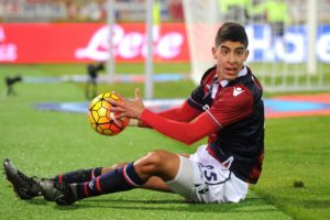 Foto LaPresse - Massimo Paolone19/12/2015 Bologna ( Italia)Sport CalcioBologna - EmpoliCampionato di Calcio Serie A TIM 2015 2016 - Stadio "Renato Dall'Ara"Nella foto: Adam Masina osserva Photo LaPresse - Massimo Paolone19 December 2015 Bologna ( Italy)Sport SoccerBologna - EmpoliItalian Football Championship League A TIM 2015 2016 - "Renato Dall'Ara" Stadium In the pic: Adam Masina looks on